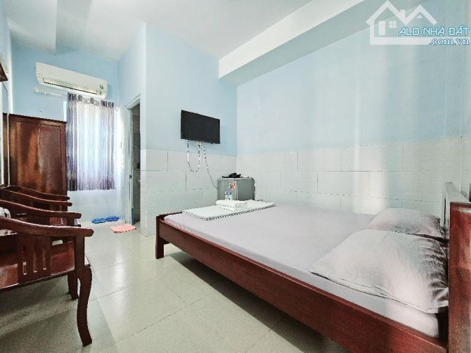 KHÁCH SẠN NGAY TRUNG TÂM BÌNH THẠNH - 6TẦNG DÒNG TIỀN HƠN 2 TỶ/NĂM - GIÁ THƯƠNG LƯỢNG MẠNH - 2
