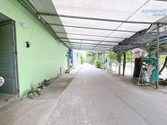 Căn góc 2 mặt tiền đường D4 Phạm Hùng nối dài, Phước Lộc Nhà Bè, 2 tầng 15x16m, 16.5 tỷ - 2