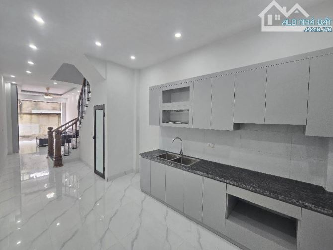 Bán nhà đẹp mới Vĩnh Quỳnh Thanh Trì 2 thoáng gần ô tô 52m 4 tầng giá 5 tỷ 68 - 2