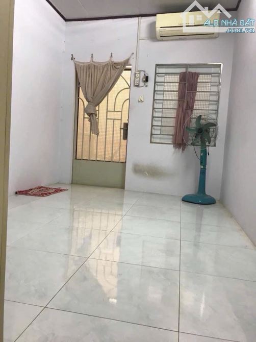 -NHÀ  HẺM ĐƯỜNG BÀ HẠT,  21m2, 3 TẦNG,  CHỈ HƠN 3 TỶ - TT SẦM UẤT Q 10 - CHỢ NHẬT TẢO - 2