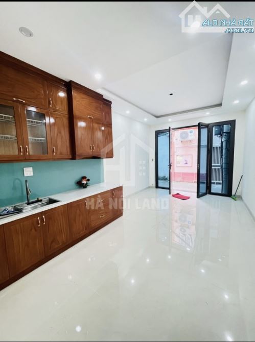 Phố Cổ Nhuế, 45m², 6 Tầng, Ô Tô qua nhà, Thang Máy, Giá 7,8 Tỷ - 2