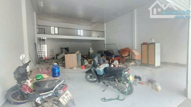 Bán nhà cấp 4 342m2 Mặt tiền đường Vườn Lài An Phú Đông Quận 12 giáp Gò Vấp giá đầu tư - 2