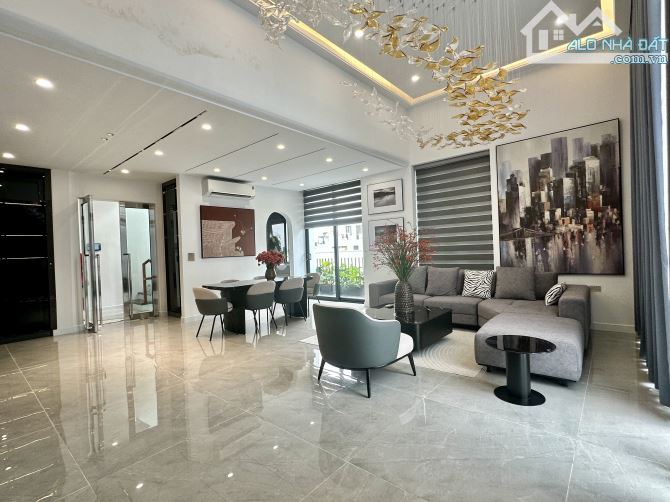 Bán Biệt thự sân vườn Long Biên 21,x tỷ 80m 5 tầng lô góc tặng nội thất - 2