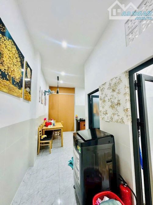 Bán nhà gần kdc Tân Phong 1 sẹc Đồng Khởi đường ô tô giá 2ty8 - 2