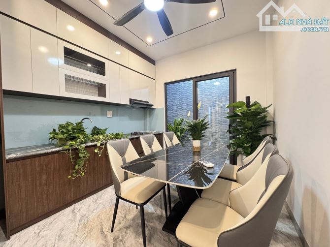 Bán Gấp Nhà 102 Vũ Xuân Thiều, Sài Đồng, Long Biên, 50m2, 5 Tầng, ô tô, full nội thất - 2