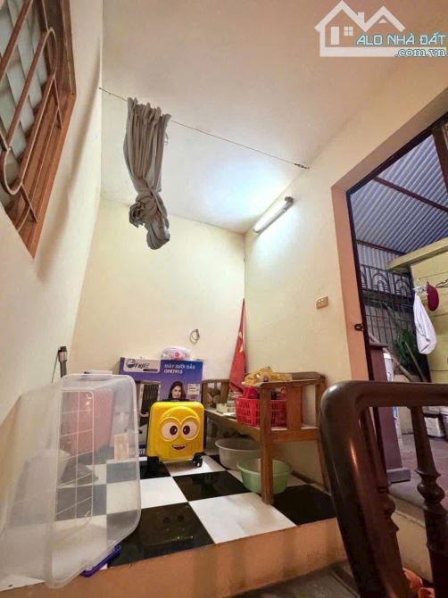 Chủ ngộp bank cần bán gấp căn nhà kinh doanh tại phố Thịnh Liệt 39m  4 tang 7.2mt  7.3 Tỷ - 2