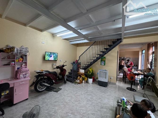 Nhà 2 Tầng AN PHÚ ĐÔNG 27, Quận 12 - DT 5x14m - SHR-💰 Chỉ 2.68 tỷ - 2