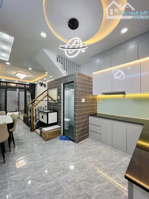 Lô nhì HTP, mới 100%, vừa ở vừa cho thuê, HTP, DT 70m2, 3.580 tỷ. - 2