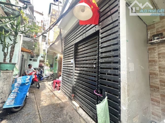 ĐẤT VÀNG QUẬN 1 - KHU VIP BÙI VIỆN - 35M2 NGANG GẦN 4M - BÁN CHỈ 5,75 Tỷ. - 2