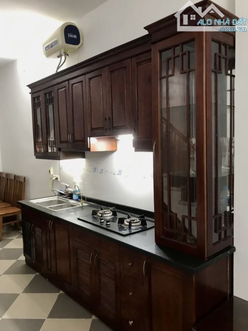 Cho thuê nhà nguyên căn ngõ 26, Đường Trần Thái Tông, Dịch Vọng Hậu, Cầu Giấy, Hà Nội. DT - 2