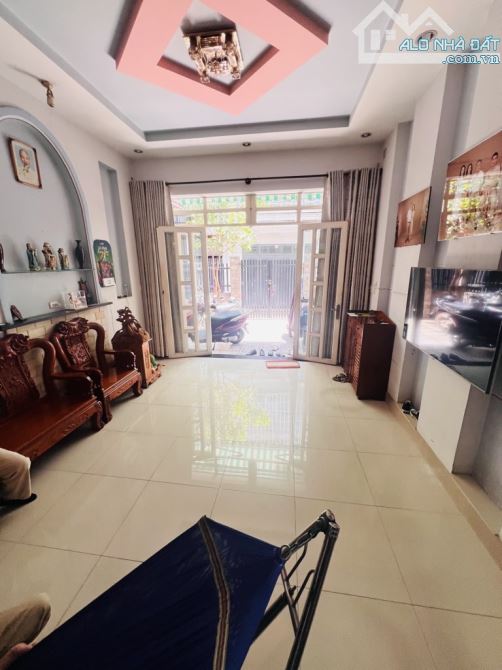 🏡 Nhà Đẹp 2 Tầng Nguyễn Văn Quá Q12 - 4.5x18m - Giá 4.45 Tỷ - Sát Chợ Cầu! 🌟 - 2
