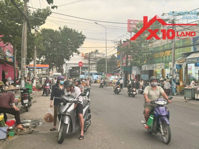 Bán Nhà 1 trệt 1 lầu 210m2 đường ô tô Chợ 26 TP Biên Hòa có 4,5 tỷ - 2