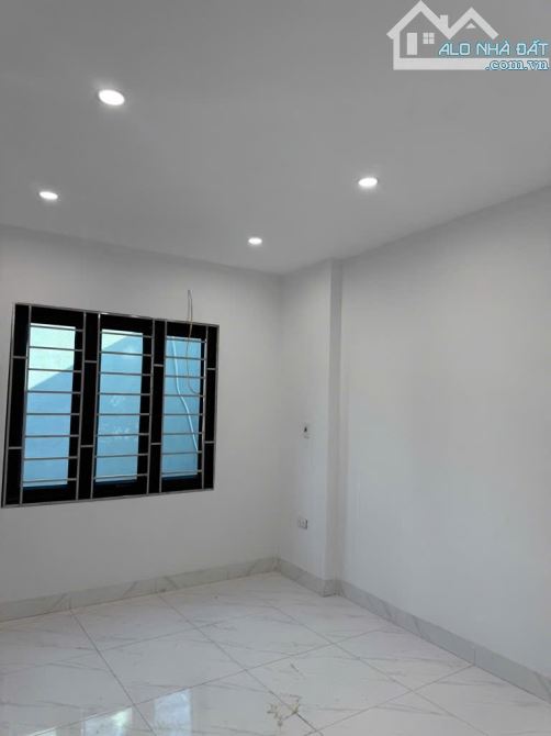 🏡 Bán nhà 5 tầng 40m² – Giá 4.8 tỷ tại Vĩnh Quỳnh, Thanh Trì - 2