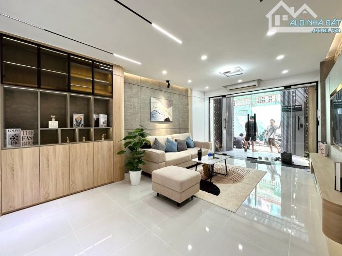 ĐỈNH NÓC KỊCH TRẦN  - SIÊU ĐẸP KTS THIẾT KẾ FULL NỘI THẤT - 5 TẦNG - HẺM ÔTÔ - 2