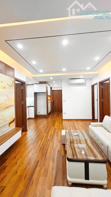 Bán chung cư Vũ Phạm Hàm, 3 Ngủ, Căn góc, 7 tỷ, khu vip Trung Hoà. - 2