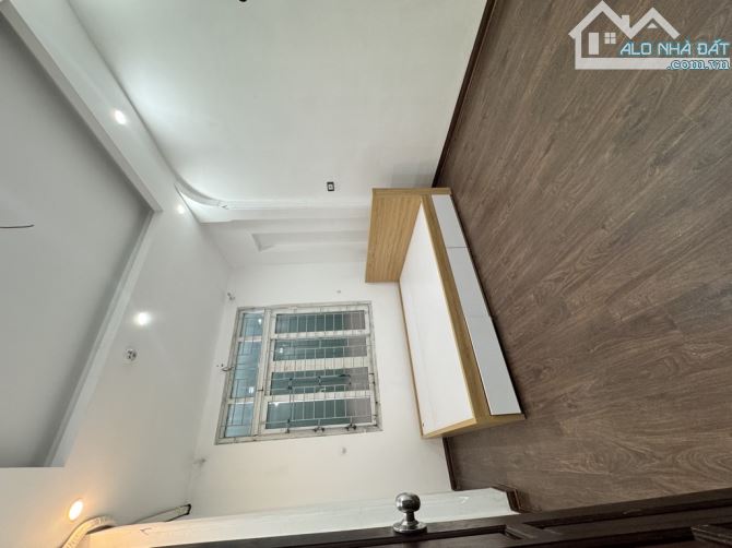 BÁN NHÀ THỊNH QUANG- NGÕ NÔNG THÔNG TỨ LUNG TUNG- OTO VF3 ĐỖ CỬA- GIAO THÔNG ĐỈNH. - 2