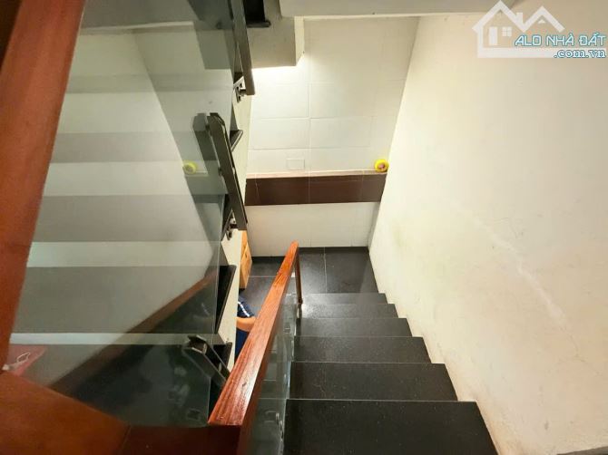 Bán nhà lô góc đường Láng, , ô tô đỗ cửa, kinh doanh, 7 tầng, 48m2, MT 13m, giá 16 tỷ - 2