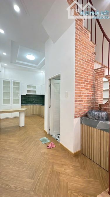 BÁN NHÀ MỚI ĐẸP QUẬN 4 DT 3,8*11 DÂN CƯ 4 TẤM THIẾT KẾ HIỆN ĐẠI GIÁ 6TỈ NHĨNH GIÁP Q1 - 2