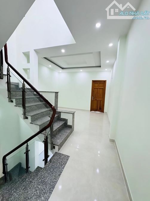 ĐƯỜNG NHỰA XE TẢI NÉ THÔNG HƯƠNG LỘ 2 CHIẾN LƯỢC 3 TẦNG 4M16M SÁT AEON MALL Chỉ 5.85 TỶ - 2
