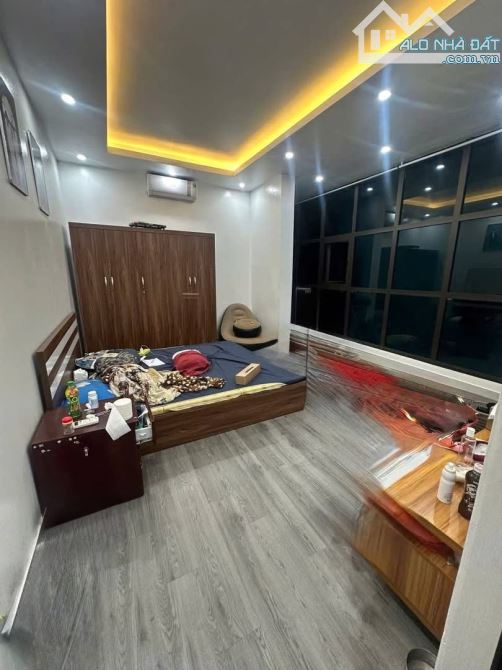 Nhà Đẹp - Ở Ngay-  Ngõ Nông - Phúc Tân - Hoàn Kiếm - Dt: 26m2/5tầng/7,2mMT*6,1 tỷ - 2