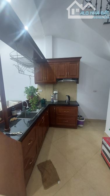 Bán gấp giá rẻ Văn Chương 28m/35m, 5 tầng, mặt tiền 7m, 7.15 tỷ Đống Đa. - 3