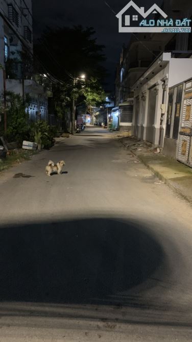 Bán nhà đẹp đường Lê Văn Lương có thể tập lái xe kia morning trong khu vực được luôn ạ. - 3