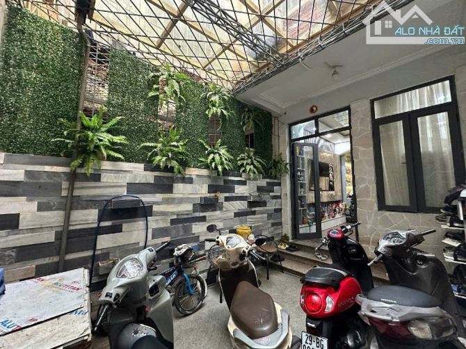 Nhà đẹp Quan Nhân 49m², 6 tầng hiện đại, full nội thất cao cấp, sân để xe – giá 10.8 tỷ - 3