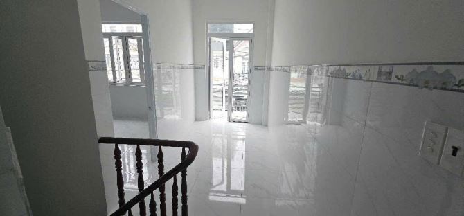 Mặt tiền 8m - Thạnh Lộc 29 - Khu nhà Cao tầng - Mới Đẹp - 6m x 12m - Giá 5.6 tỷ - 3