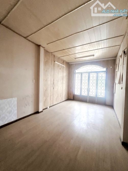Bán nhà sát mặt tiền Dương Quảng Hàm - 95m2 - HXH đậu cửa, 2 tầng 3PN- hơn 8tỷ - 3
