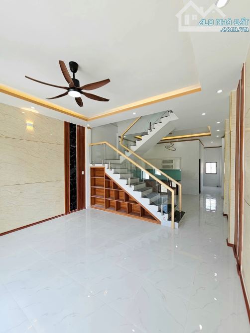 Bán căn nhà riêng mới tinh gần công ty Changshin Thạnh Phú - 3