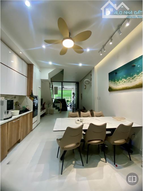 SIÊU PHẨM 4 TẦNG - CHUẨN BIỆT THỰ MINI - TẶNG Full NỘI THẤT - GIÁ NHỈNH 8 Tỷ - 3