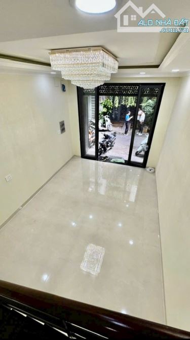 Siêu Phẩm P10 - Nhà Đẹp 5 Tầng HXH 6m Ni Sư Huỳnh Liên (3.8x13m) Tặng Nội Thất - 9.6 tỷ - 3