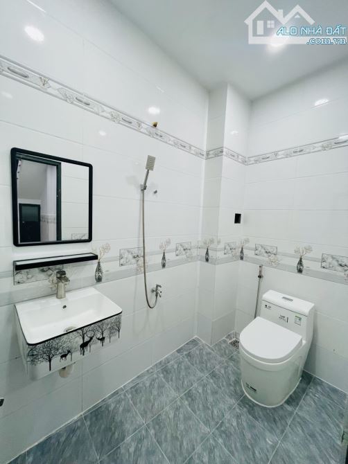 HẺM NHỰA XE HƠI 6M SỔ ĐẸP, BÌNH TRỊ ĐÔNG A, BT - 2 TẦNG 60M2 - NGANG LỚN 6M - GIÁ 5,1 TỶ. - 3