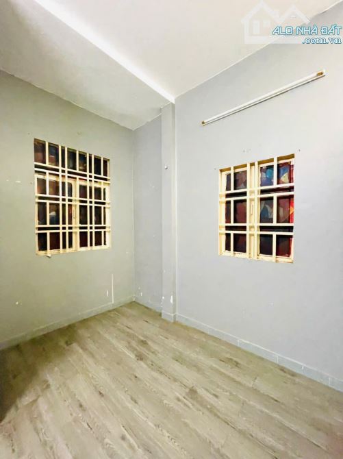 Nhà Hẻm Lò Gốm - 4 x 7M - 3,1 Tỷ - Khu dân cư an ninh - 3