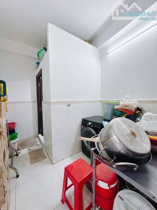 BÁN NHÀ 5 TẤM 5PN, 1/ TÔN ĐẢN Q4 DT ĐẸP 6*8 GIÁ 6TỈ 350 DÂN CƯ HẺM 3M AN NINH GIÁP Q1 - 3