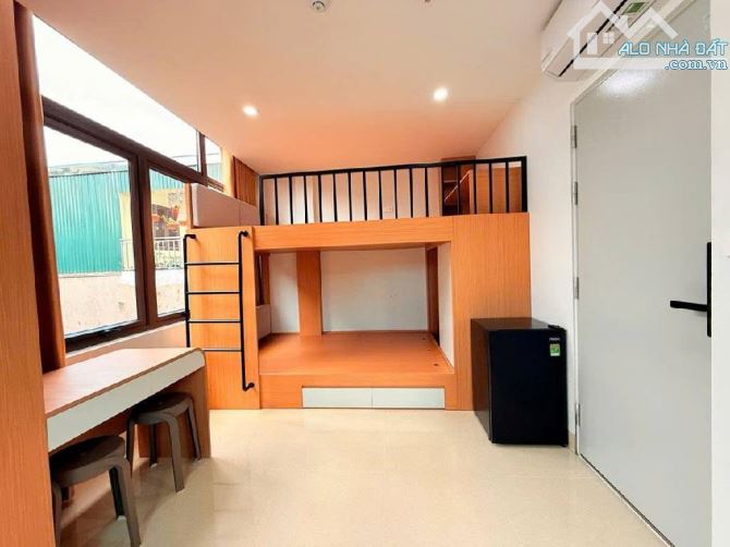 Bán nhà Bạch Mai _ Trương định, 50m, 14 Tỷ, 7 tầng lô góc , 10 P,VF3 vào nhà, PCCC Đủ