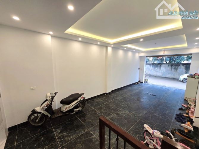 Bán nhà 6 tầng, thang máy, ô tô vào nhà tại Long Biên - 45m2/ 14.4 tỷ, gần Trường Quốc tế - 3