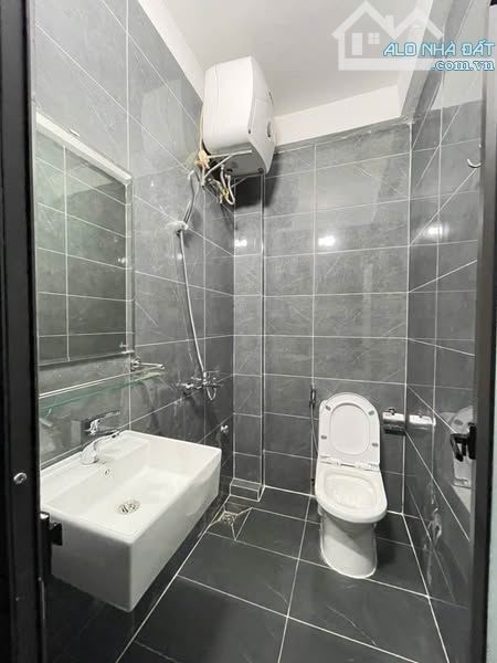 CHỈ 5 TỶ - NHÀ ĐẸP TÂY SƠN, Ô CHỢ DỪA - 25 MV- 5T TẦNG - fULL NỘI THẤT. - 3