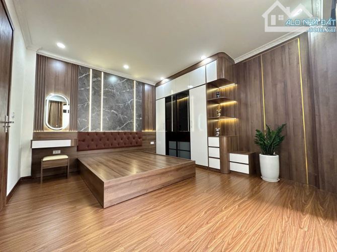 HIếm!Nhà mới rẻ đẹp Việt Hưng,35M,6 tầng,full nội thất,ngõ thông,giá rẻ hơn 6 tỷ - 3