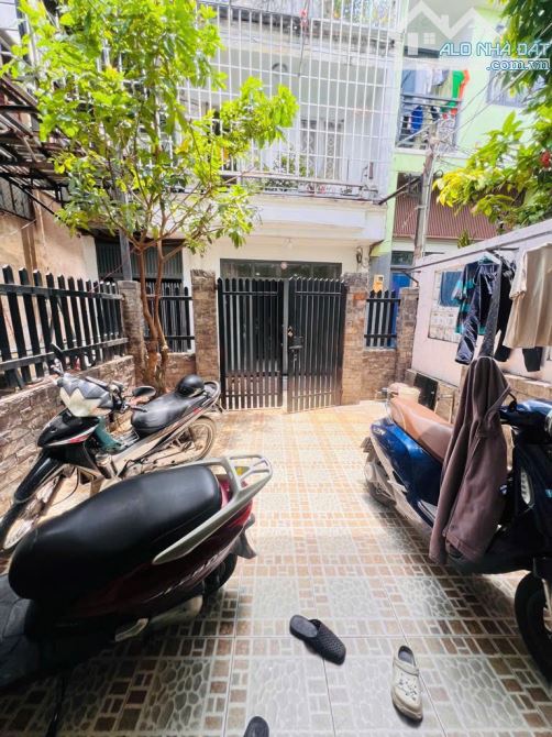 BÁN NHÀ NGUYỄN VĂN QUÁ QUẬN 12 - 2 TẦNG 3 PHÒNG 81M2 - GẦN QUANG TRUNG  - 4 TỈ - 3
