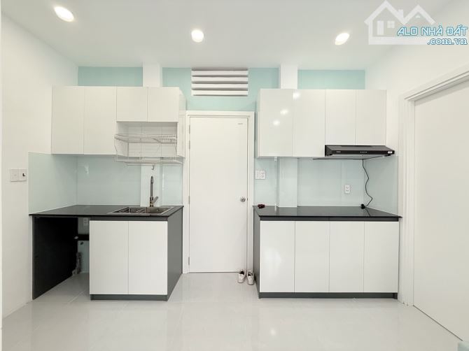Bán chung cư Lý Thường Kiệt, Q.11 gần Thiên Phước 40m2 chỉ 2ty5 , tặng nội thất - 3