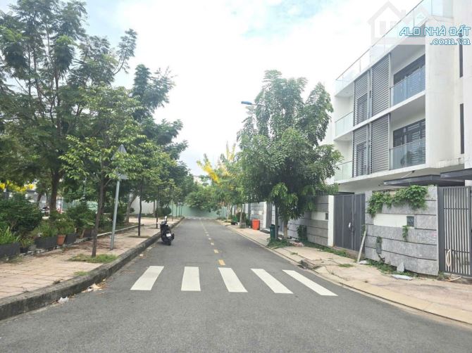 Nhà đối diện công viên khu An Phú NEW CITY đường Nguyễn Hoàng. DT 7x21m. Giá chỉ 32 tỷ TL - 3