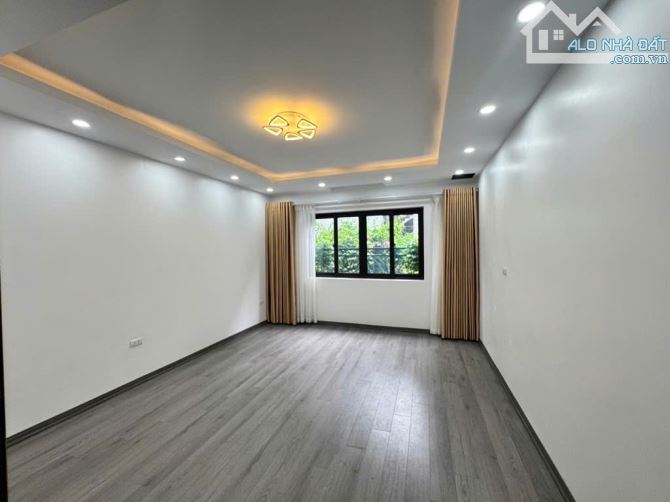 Ngõ ô tô tránh, đỗ cửa – 5 tầng long lanh Nguyễn Văn Cừ, cơ hội không lặp lại . Chỉ 10 xiu - 3