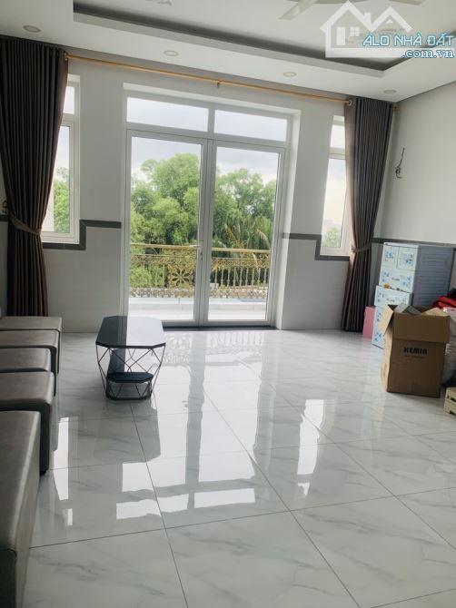 NHÀ MỚI ĐẸP - PHẠM THẾ HIỂN - QUẬN 8 - 100M2 - 4 TẦNG - HOÀN CÔNG CHUẨN - GIÁ 8.1 TỶ. - 3