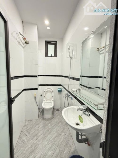 Bán Nhà Phố Lê Thanh Nghị, Cạnh Trường Bách Khoa, 28m2x5 Tầng3 Ngủ đủ nội thất, Hơn 6 Tỷ - 3