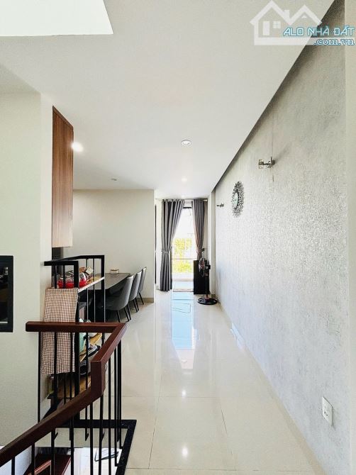 GIÁ RẺ -Bán nhà 2 tầng mặt tiền đường Phan Hoan, Ngũ Hành Sơn - Vị trí vip ven sông mát mẻ - 3