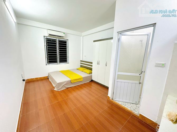 Cho Thuê CCMN 81 Trung Kính Cầu Giấy 25m2 Cửa Sổ Ban Công Thang Bộ Full Đồ Trống 16 Phòng - 3
