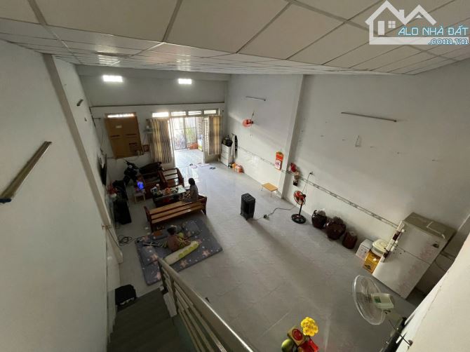 Bán nhà 1 sẹc Tân Thới Hiệp 21, P. TTH, DT : 104m² – Giá chỉ 5.55 tỷ - 3