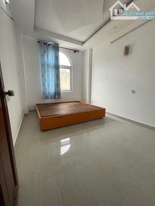Siêu phẩm Nguyễn Khoái Q4. 42m2. 4T. 4PN. Đầy đủ công năng. 5,4 tỷ có TL - 3