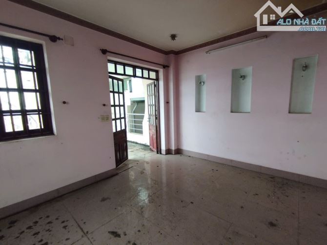 Cho thuê nguyên căn nhà mặt tiền đường Nguyễn Ái Quốc, Quốc lộ 1K - 3